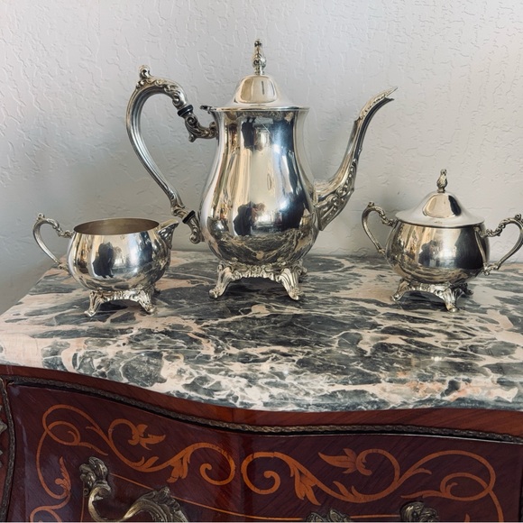 Silver plated tea set 4 pieces Vintage Oneida - Picture 2 of 16
